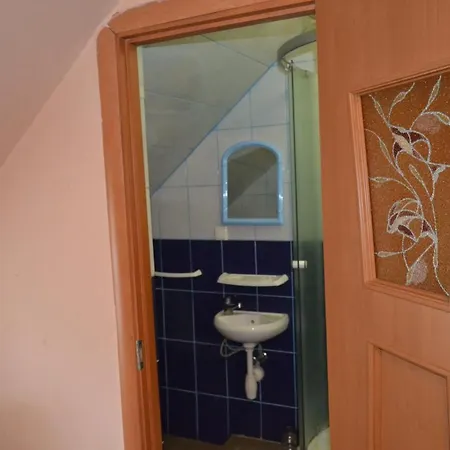 Готель Вернісаж Bed & Breakfast