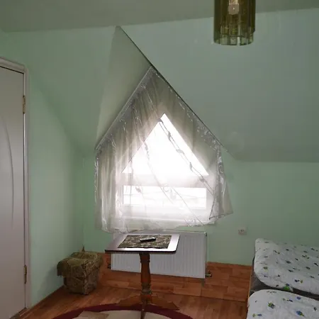 Готель Вернісаж Bedevlia