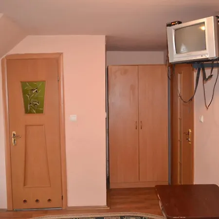 Bed & Breakfast Готель Вернісаж *